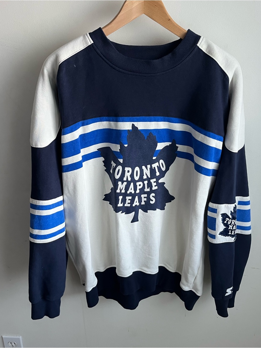 Starter Toronto Maple Leafs Navy & White Defence Crewneck Sweater XL